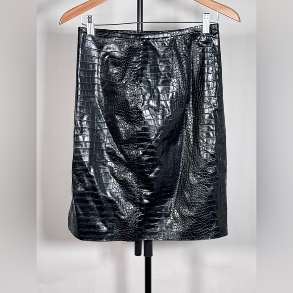 NWOT Jcrew Pencil skirt in croc-embossed faux leather - Picture 4 of 7
